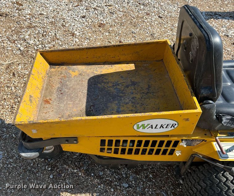 image for item NA9014 2000 Walker MSSD  ZTR lawn mower