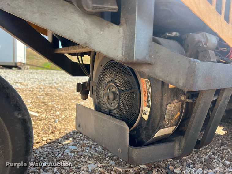 image for item NA9014 2000 Walker MSSD  ZTR lawn mower