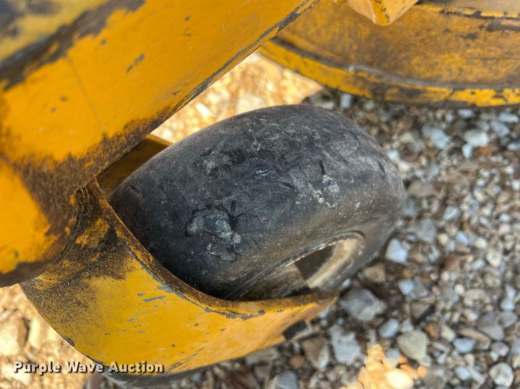 image for item NA9014 2000 Walker MSSD  ZTR lawn mower