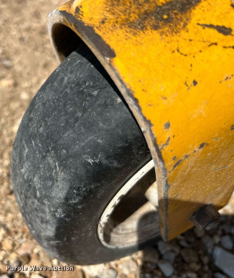 image for item NA9014 2000 Walker MSSD  ZTR lawn mower