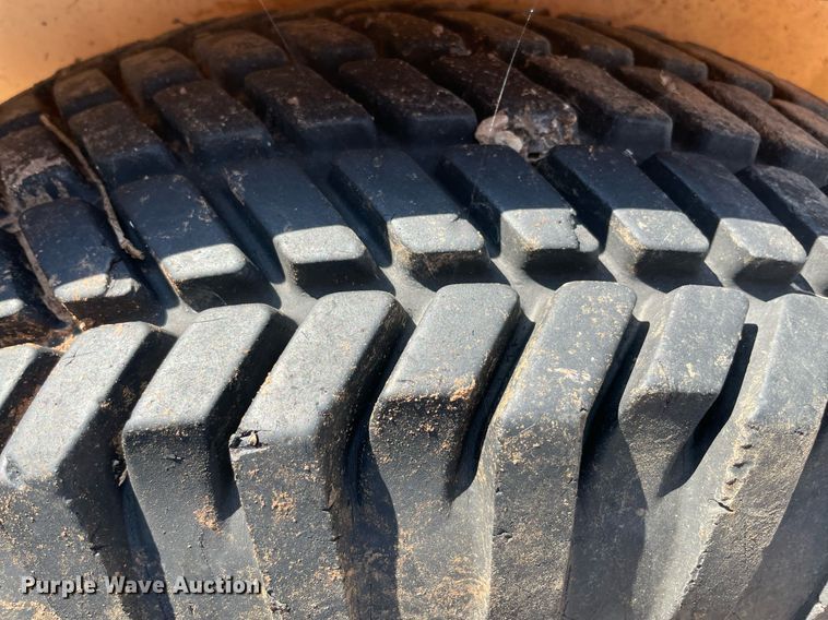 image for item NB9105 Case 446  lawn tractor