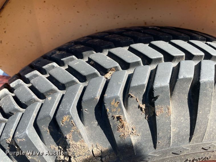 image for item NB9105 Case 446  lawn tractor