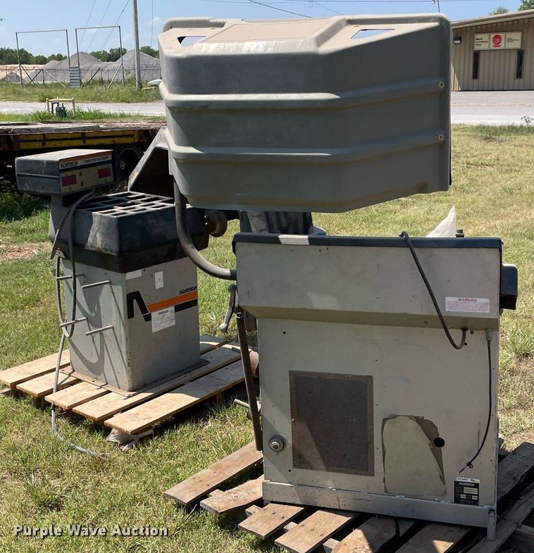 image for item NB9113 (2) Nortron wheel balancers