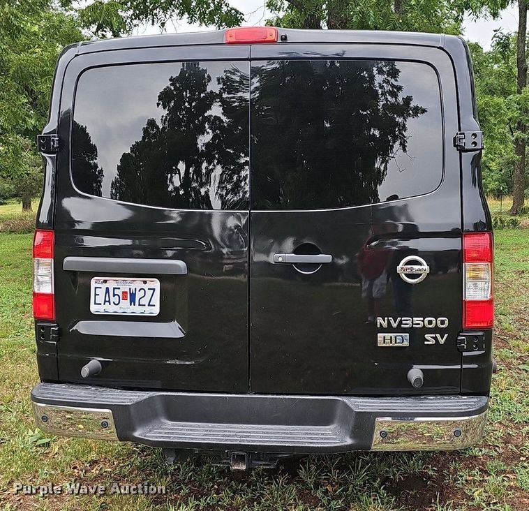image for item NT9785 2016 Nissan NV3500  van