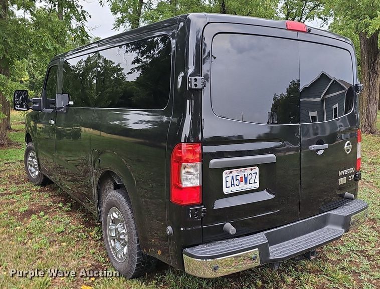 image for item NT9785 2016 Nissan NV3500  van