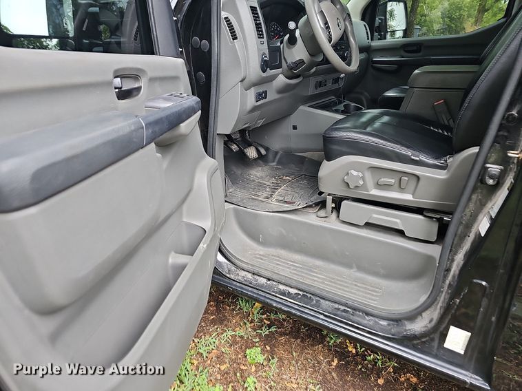 image for item NT9785 2016 Nissan NV3500  van