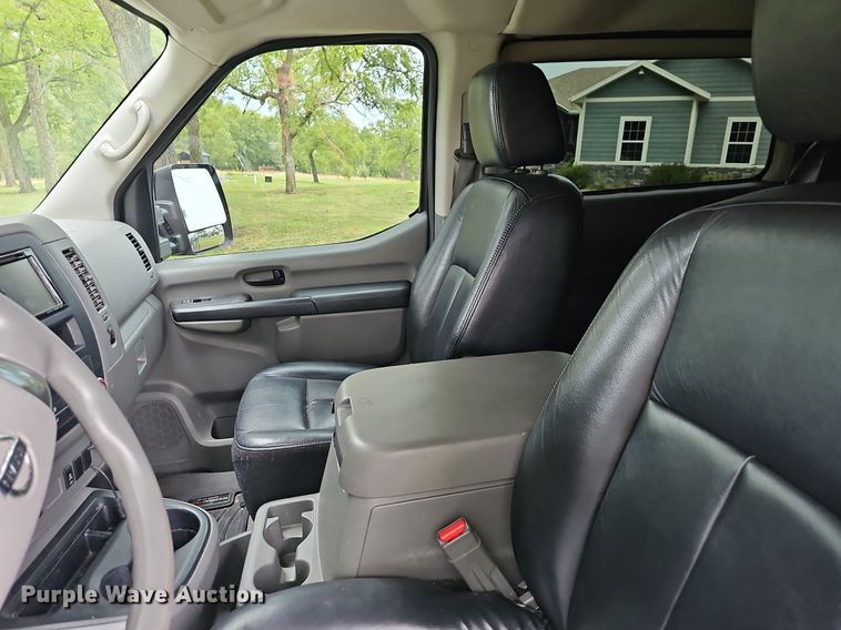 image for item NT9785 2016 Nissan NV3500  van