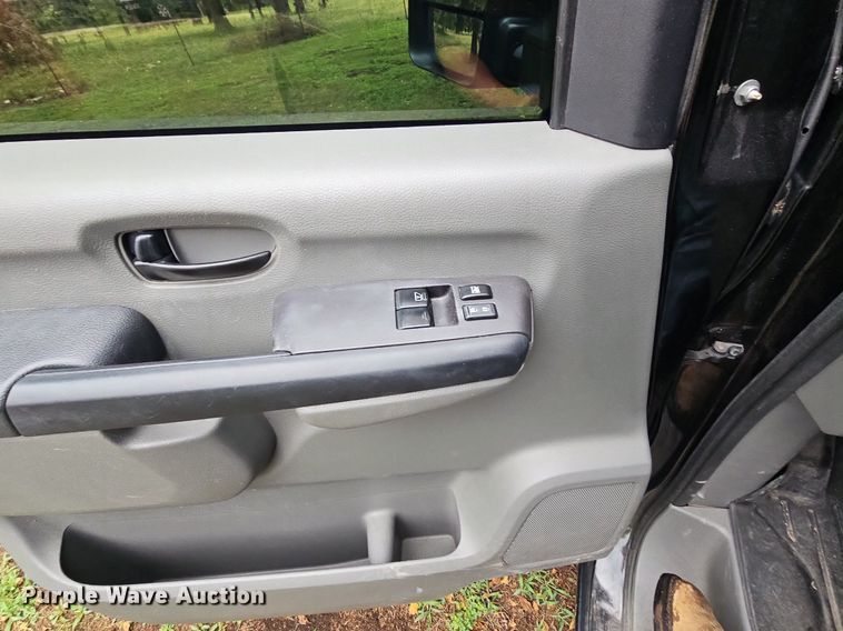 image for item NT9785 2016 Nissan NV3500  van