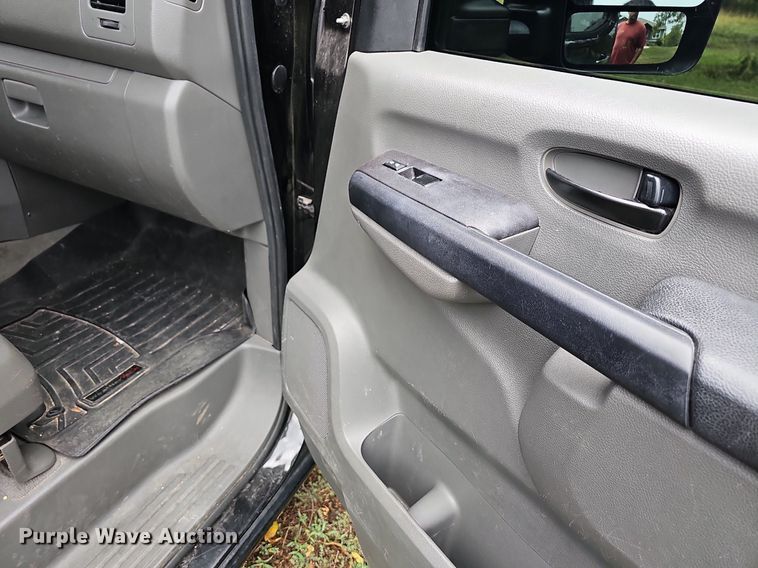 image for item NT9785 2016 Nissan NV3500  van