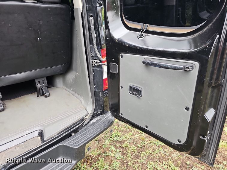 image for item NT9785 2016 Nissan NV3500  van