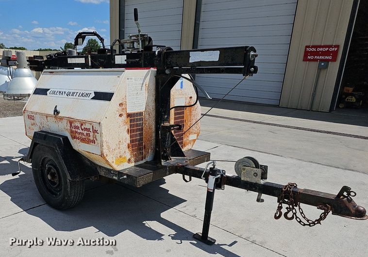 image for item NX9699 Coleman MH4000QLKH  light plant