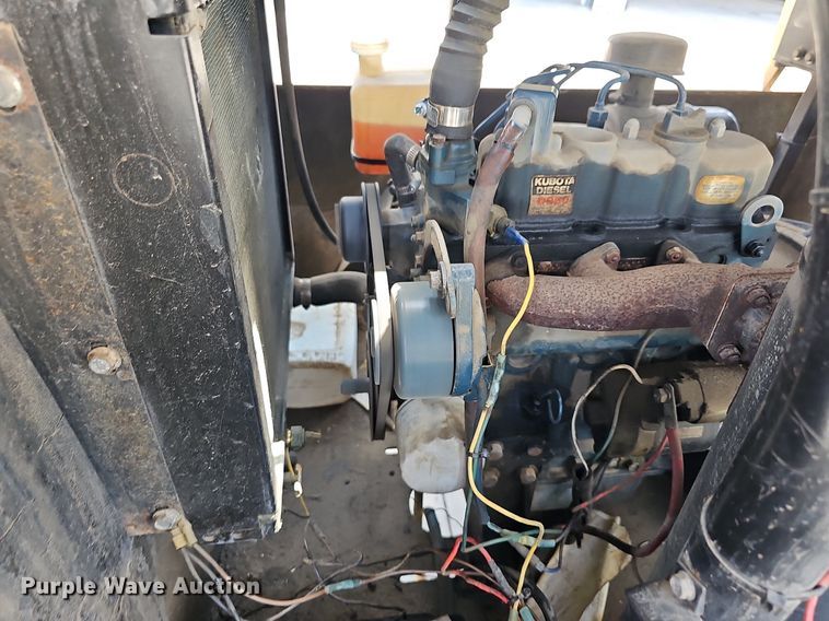 image for item NX9699 Coleman MH4000QLKH  light plant