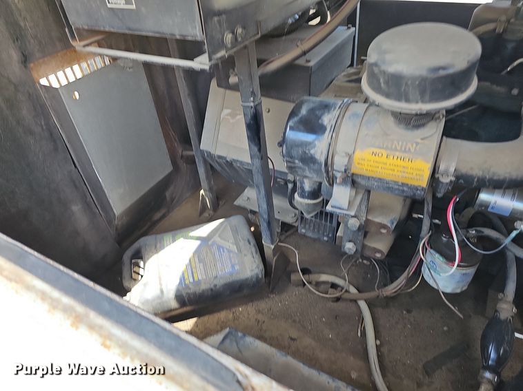 image for item NX9699 Coleman MH4000QLKH  light plant