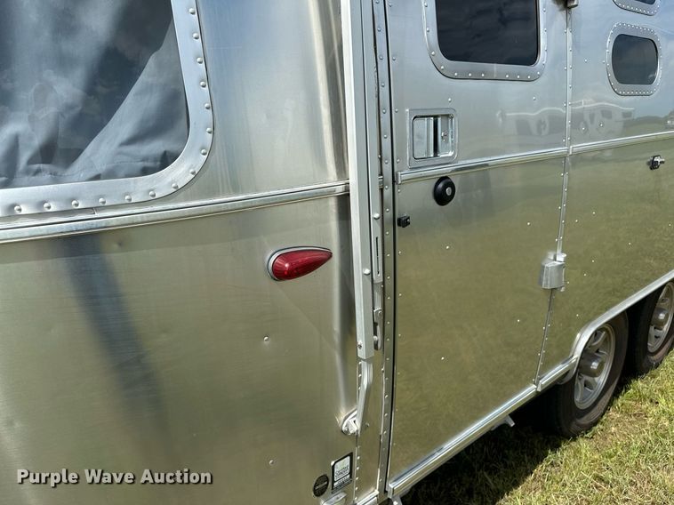 image for item OC9100 2019 Airstream Flying Cloud  camper
