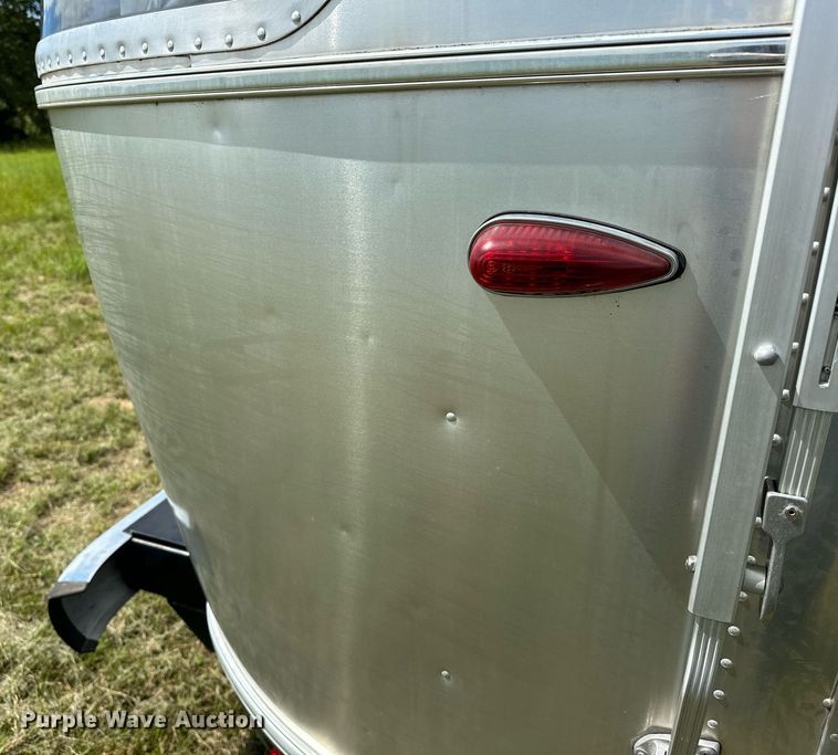 image for item OC9100 2019 Airstream Flying Cloud  camper