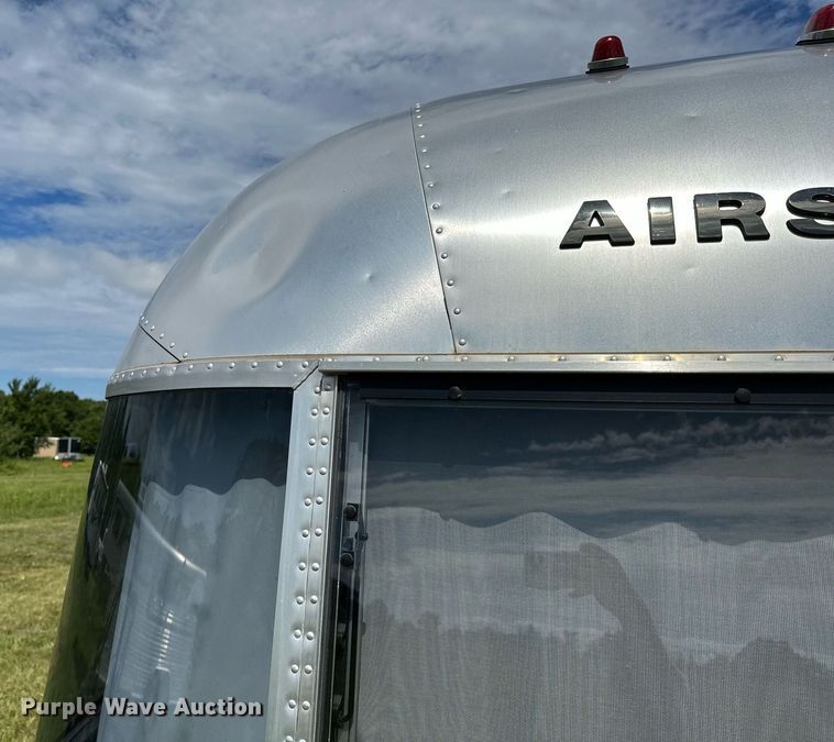 image for item OC9100 2019 Airstream Flying Cloud  camper