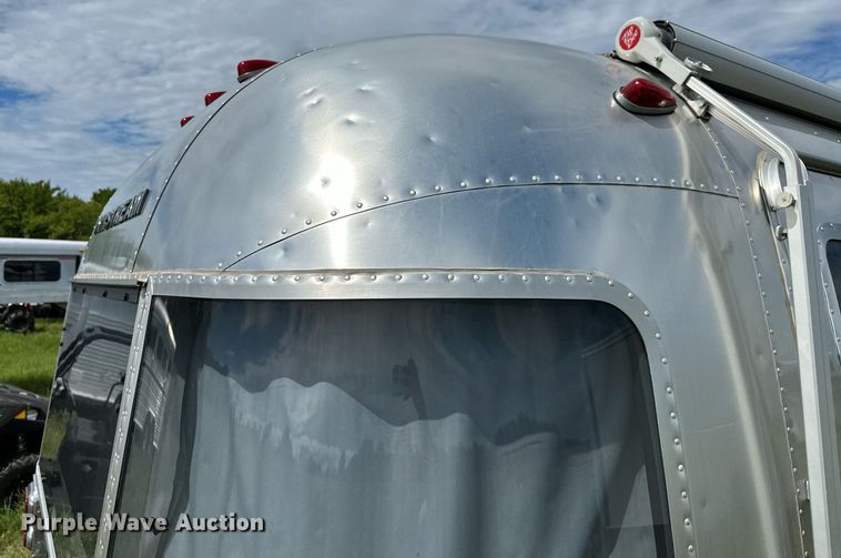 image for item OC9100 2019 Airstream Flying Cloud  camper