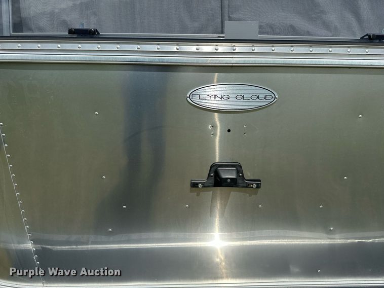 image for item OC9100 2019 Airstream Flying Cloud  camper