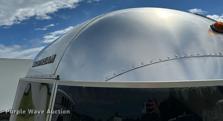 image for item OC9100 2019 Airstream Flying Cloud  camper