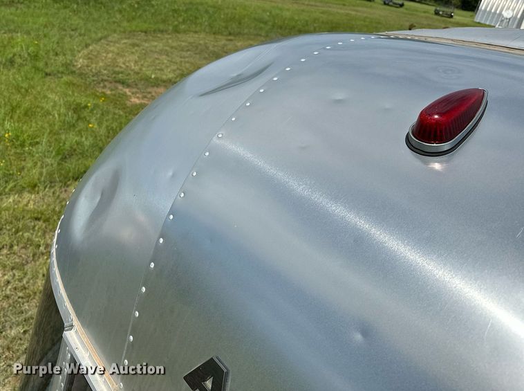 image for item OC9100 2019 Airstream Flying Cloud  camper