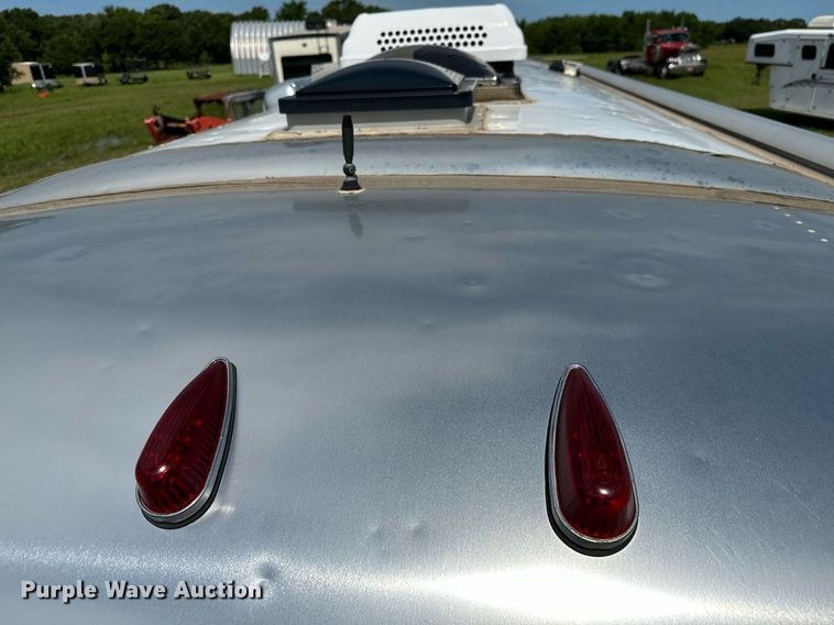 image for item OC9100 2019 Airstream Flying Cloud  camper