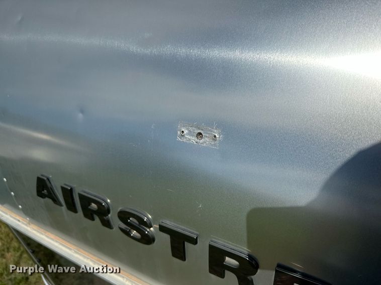 image for item OC9100 2019 Airstream Flying Cloud  camper