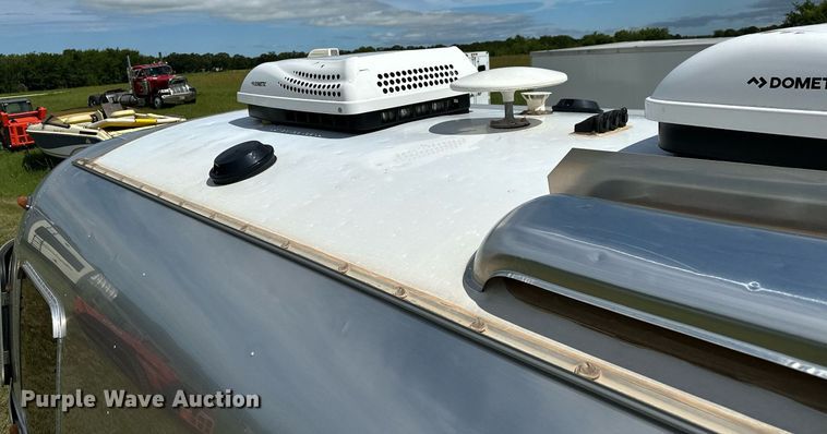 image for item OC9100 2019 Airstream Flying Cloud  camper