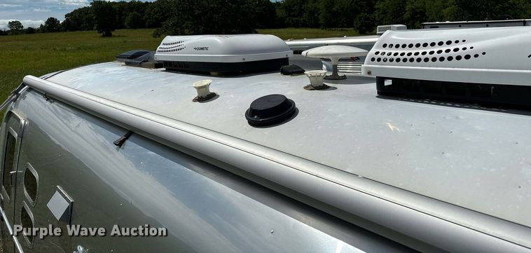 image for item OC9100 2019 Airstream Flying Cloud  camper