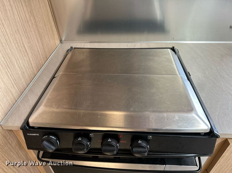 image for item OC9100 2019 Airstream Flying Cloud  camper