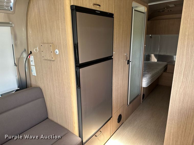 image for item OC9100 2019 Airstream Flying Cloud  camper