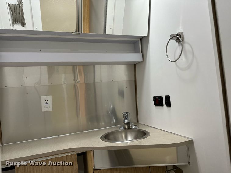 image for item OC9100 2019 Airstream Flying Cloud  camper