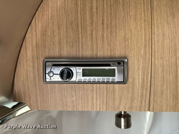 image for item OC9100 2019 Airstream Flying Cloud  camper