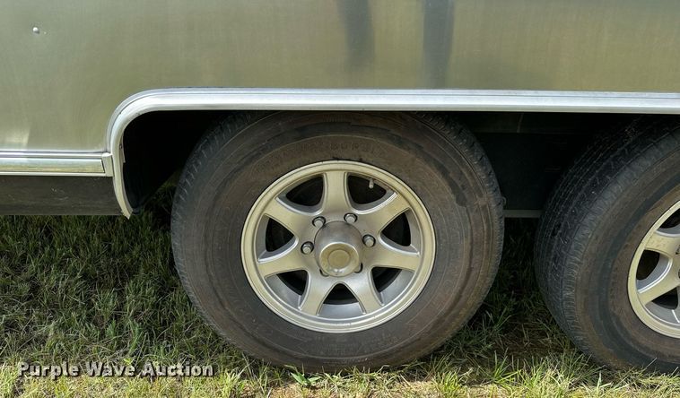 image for item OC9100 2019 Airstream Flying Cloud  camper