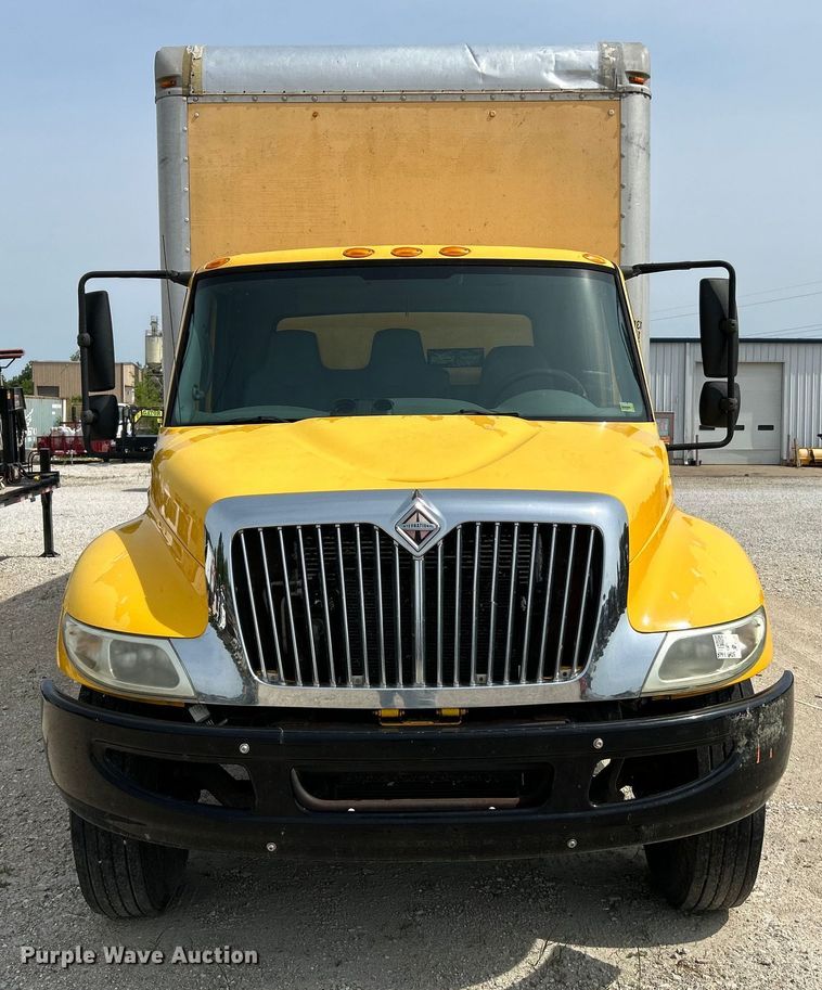 image for item OK9654 2006 International 4300  box truck