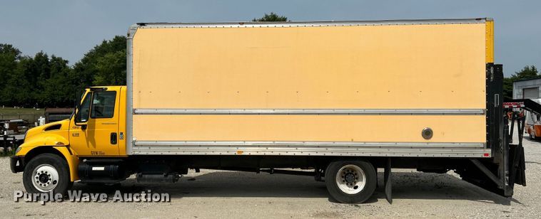 image for item OK9654 2006 International 4300  box truck
