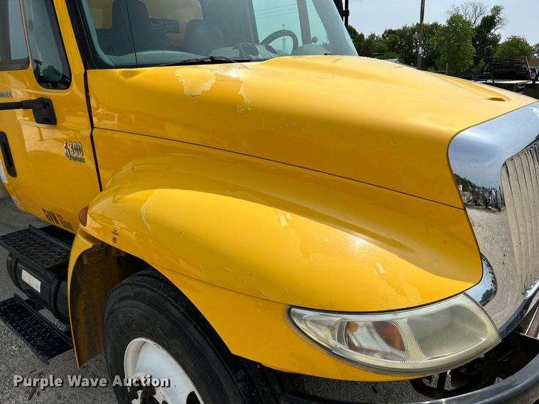 image for item OK9654 2006 International 4300  box truck