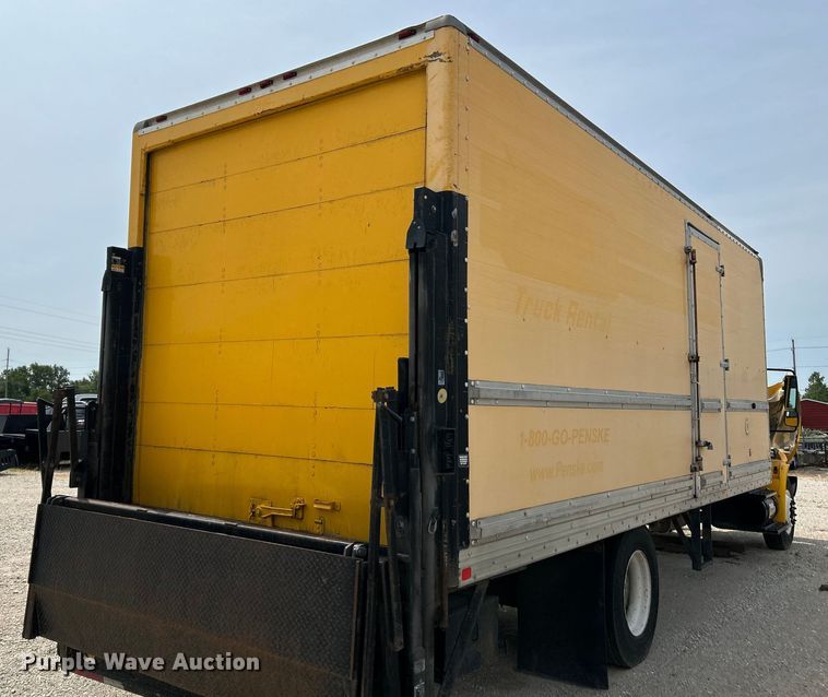 image for item OK9654 2006 International 4300  box truck