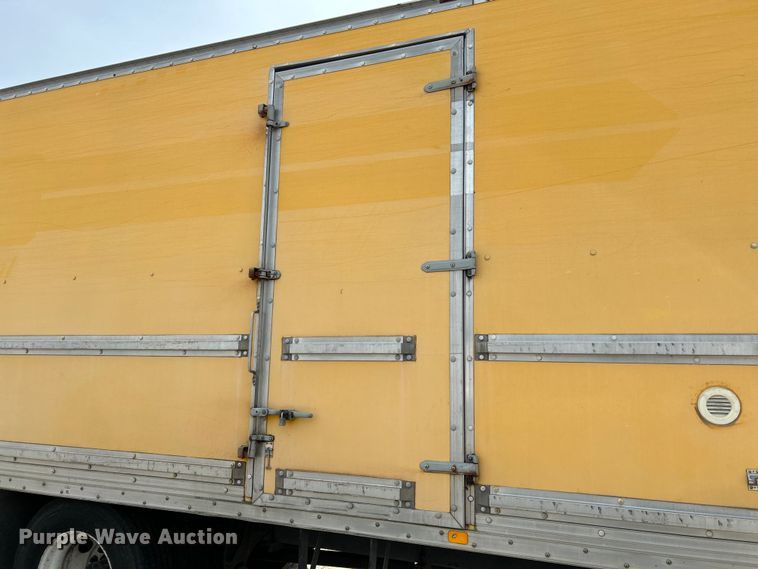 image for item OK9654 2006 International 4300  box truck