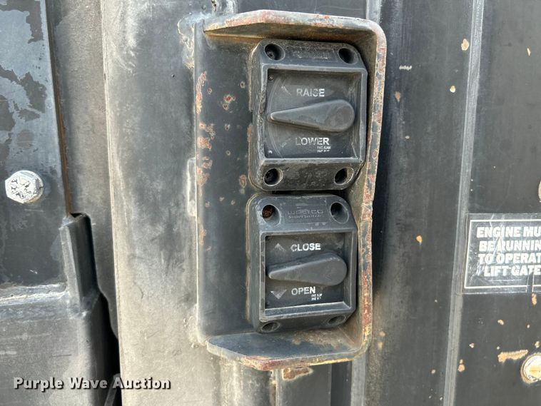 image for item OK9654 2006 International 4300  box truck