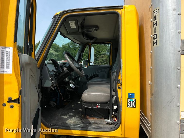 image for item OK9654 2006 International 4300  box truck