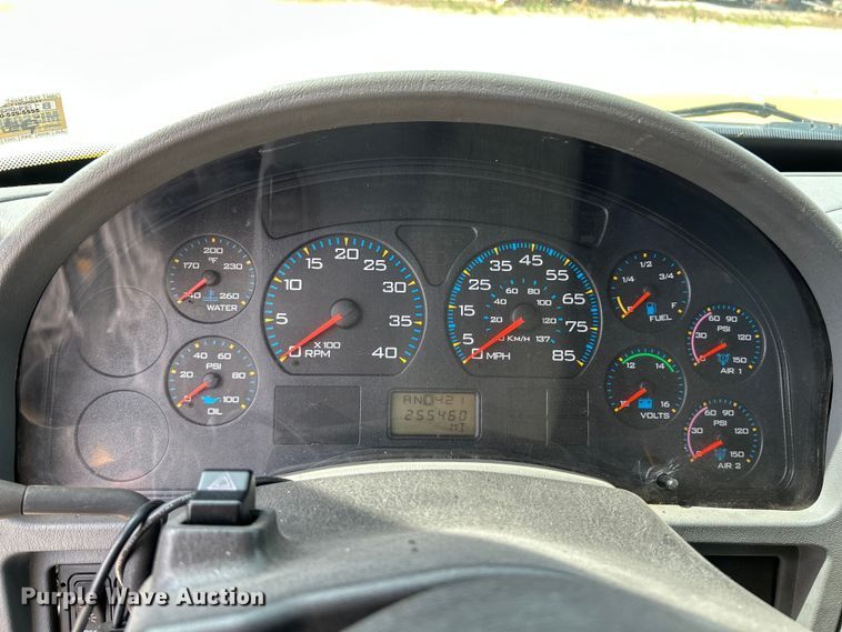 image for item OK9654 2006 International 4300  box truck