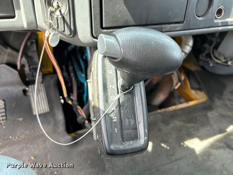 image for item OK9654 2006 International 4300  box truck