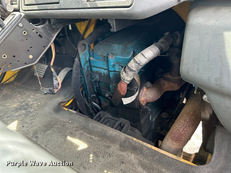 image for item OK9654 2006 International 4300  box truck