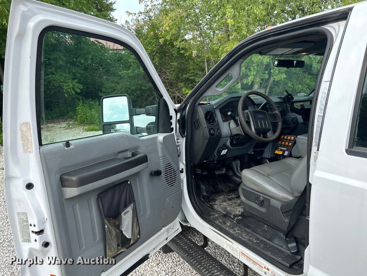 image for item OK9663 2012 Ford F550 Super Duty  Crew Cab crane truck