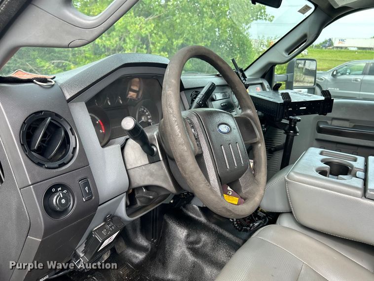 image for item OK9663 2012 Ford F550 Super Duty  Crew Cab crane truck