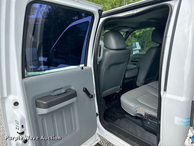 image for item OK9663 2012 Ford F550 Super Duty  Crew Cab crane truck