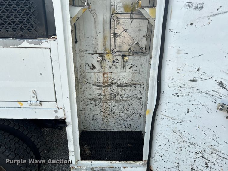 image for item OK9663 2012 Ford F550 Super Duty  Crew Cab crane truck