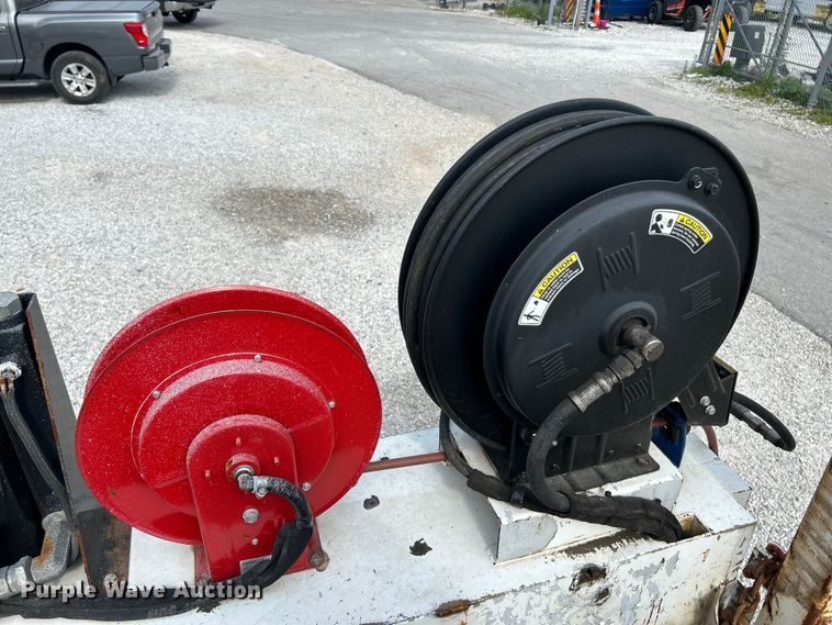 image for item OK9663 2012 Ford F550 Super Duty  Crew Cab crane truck