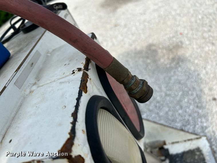 image for item OK9663 2012 Ford F550 Super Duty  Crew Cab crane truck