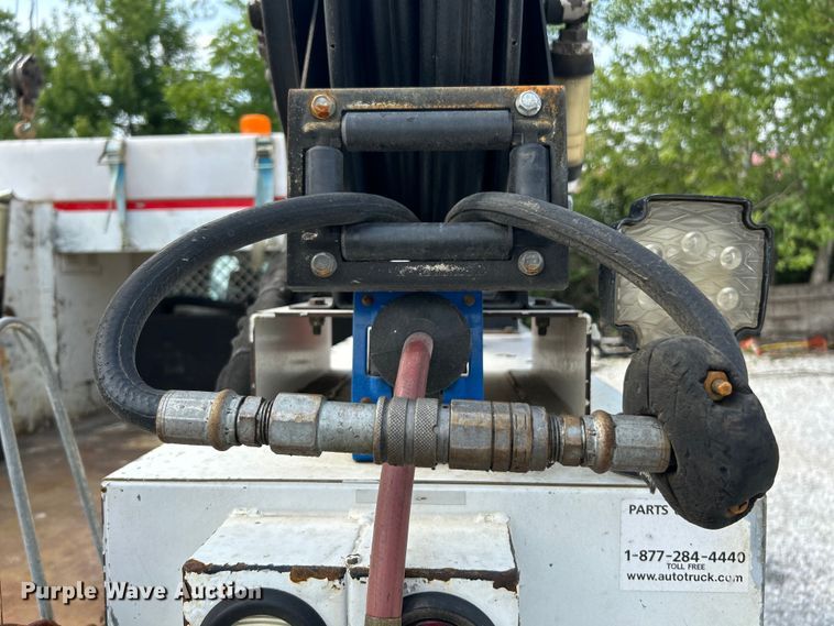 image for item OK9663 2012 Ford F550 Super Duty  Crew Cab crane truck